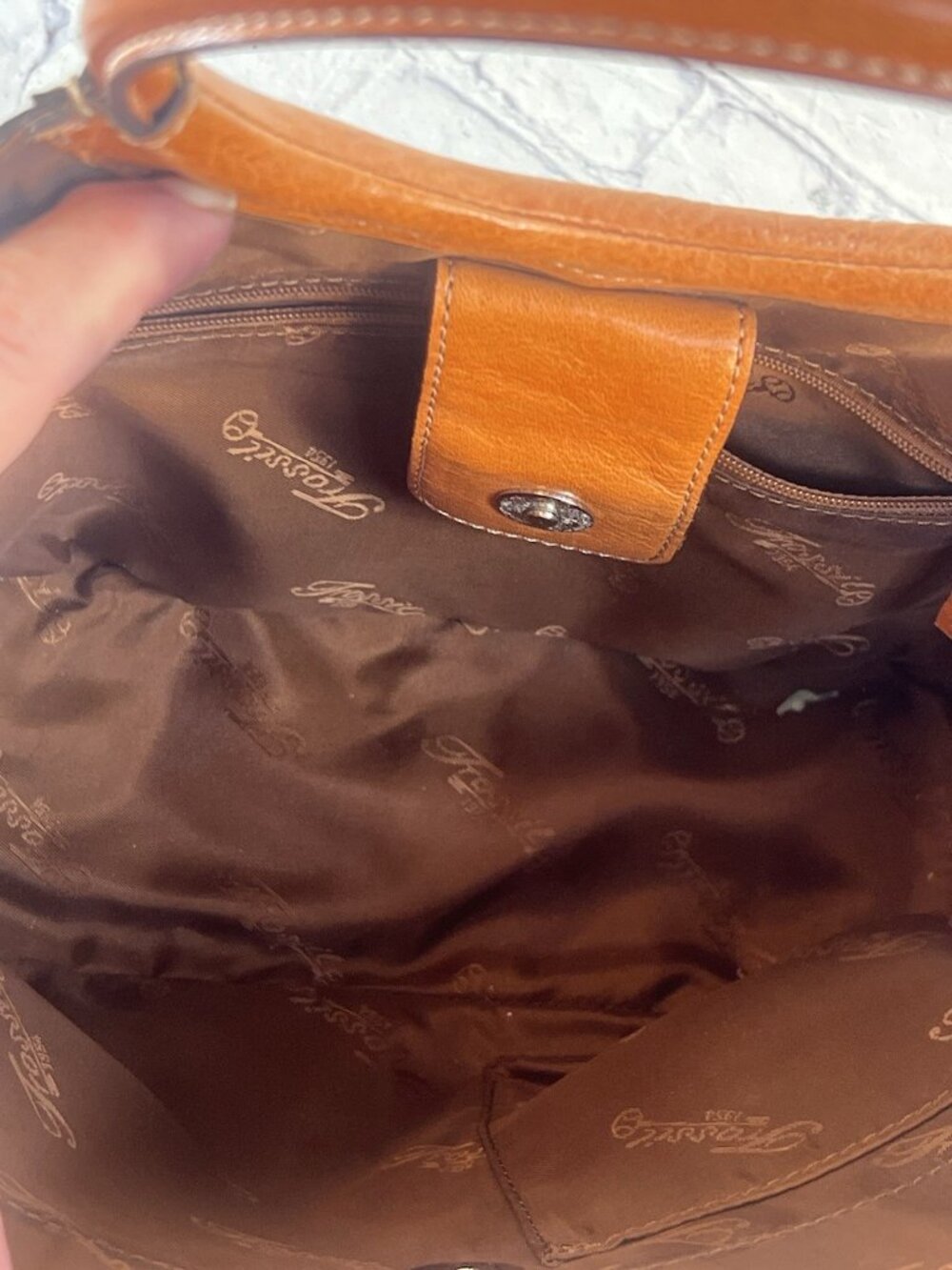 vintage Fossil Satchel Brown Pebbled Leather Round Handles Fossil Key Y2K - Picture 6 of 7